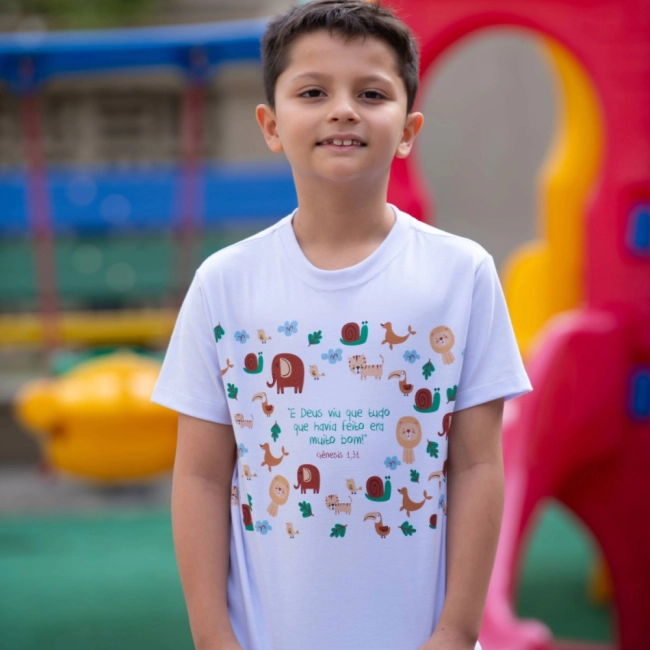 Camiseta Infantil e Deus Viu que Tudo que Havia Feito era Muito Bom